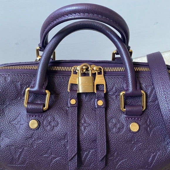 SOLD **AUTHENTIC LOUIS VUITTON HANDBAG** - Picture 3 of 16